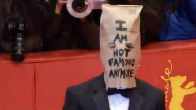 NOT FAMOUS ANYMORE. Shia LaBeouf makes a statement on the red carpet. Screengrab from YouTube (The Showbiz 411)
