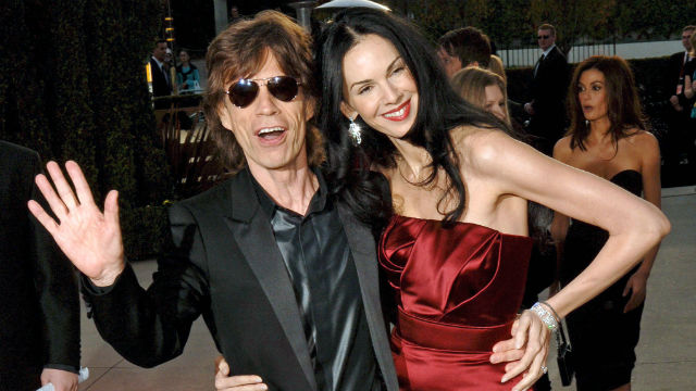 FAREWELL. In this file photo from 2006, Rolling Stone Mick Jagger (L) and designer L'Wren Scott (R) arrive at the Vanity Fair party in Hollywood. Photo by Bill Auth/European Pressphoto Agency