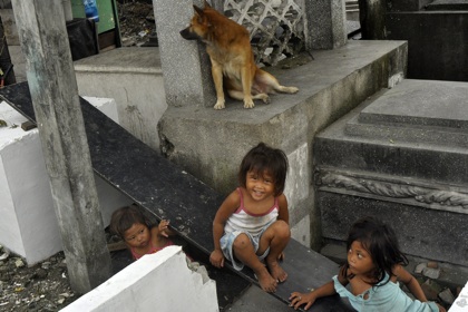 PLAYGROUND. It's both home and playground for these kids. Photo by LeAnne Jazul
