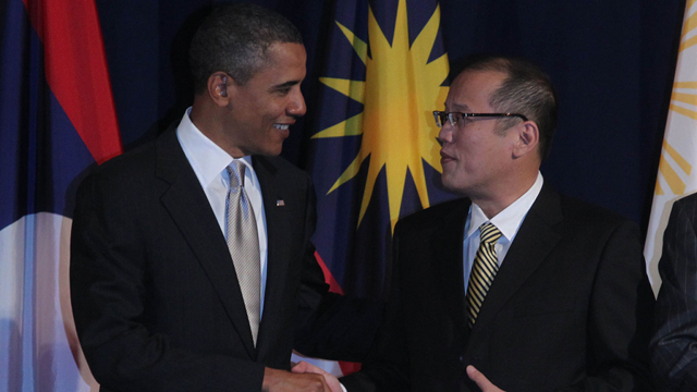 REVIEWING DEFENSE. Officials say US President Barack Obama and President Aquino will review defense strategies when they meet in the White House Friday. File photo by Malacañang Photo Bureau