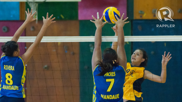 VOLLEYBALLING. NCR took home top honors in women's volleyball last year, defeating Western Visayas. Can they win it once again? Photo by Rappler/Roy Secretario