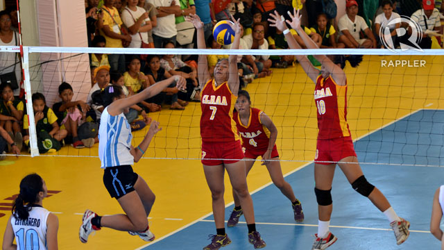 PON-STOPPABLE. Pons fired rockets into Region 3's defense. Photo by Rappler/Roy Secretario.