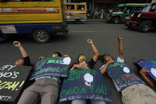 Photo by Karlos Manlupig.
