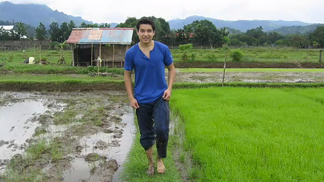 NO PLACE LIKE HOME. The Coconuter hopes to return to the Philippines with his family someday soon. Screen grab from YouTube