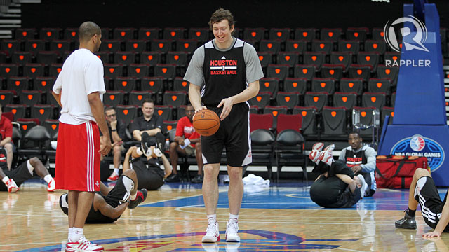 OUT? Asik is out with a calf strain. Photo by Rappler/Josh Albelda.
