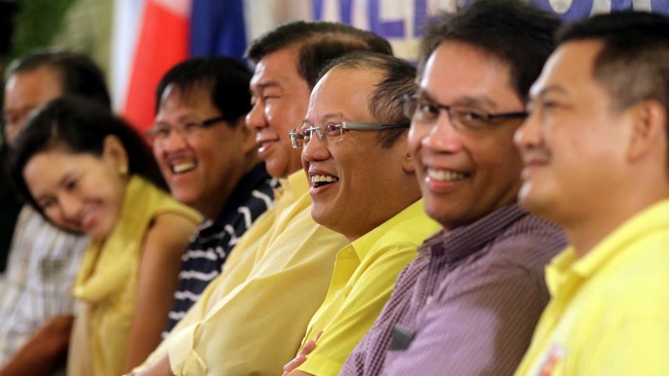 'DAVID VS GOLIATH.' Senate President Juan Ponce Enrile likens UNA to David who is going up against the Goliath that is the ruling Liberal Party. File photo from Malacañang Photo Bureau 