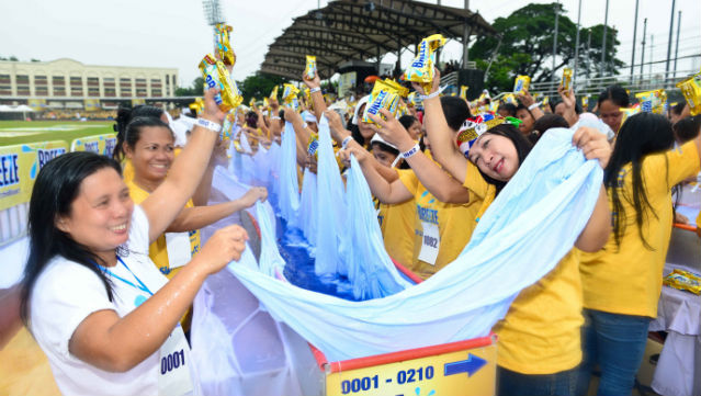 HAND-WASHING CHALLENGE. Participants from around the metropolis show passion in laundry