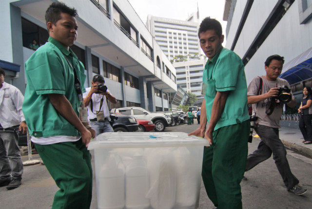 ILLEGAL DRUGS. Seized at the Luxe Residence on 28th Street in Bonifacio Global City, Taguig City on Wednesday, January 15, are cocaine, shabu and ecstacy. Photo by Jose Del/Rappler