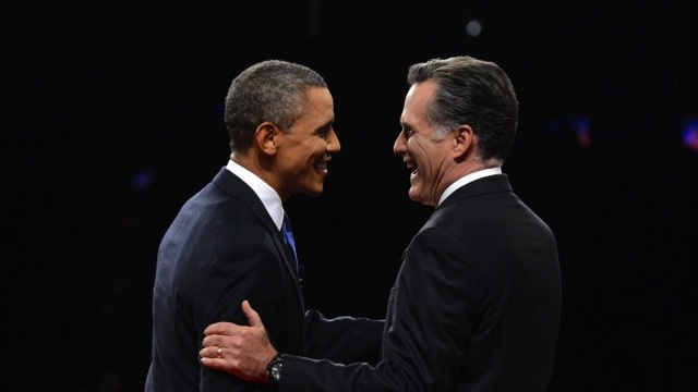 Republican presidential candidate Mitt Romney (R) and US President Barack Obama (L) greet one another at Magness Arena moments before the start of their first debate at the University of Denver in Denver, Colorado, October 3, 2012. AFP PHOTO / Pool / Michael REYNOLDS Republican presidential candidate Mitt Romney (R) and US President Barack Obama (L) greet one another at Magness Arena moments before the start of their first debate at the University of Denver in Denver, Colorado, October 3, 2012. AFP PHOTO / Pool / Michael REYNOLDS