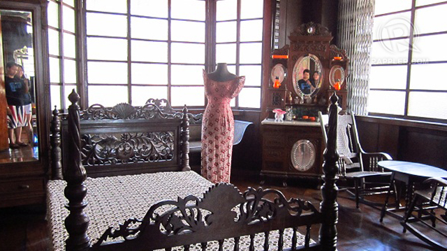 ONE OF THE BEDROOMS in the Apacible House. Photo by Yobic Arceta