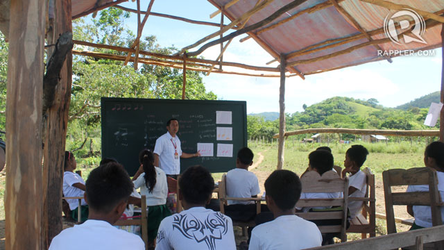 FAR-FLUNG SCHOOLS. Education Secretary Armin Luistro says far-flung areas should be given focus and attention. File photo by Jee Geronimo/Rappler