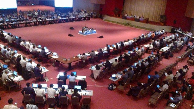 TUNA FORUM. Delegates of 27 countries that are members of a fisheries commission meet in Manila. Photo by Edwin Espejo