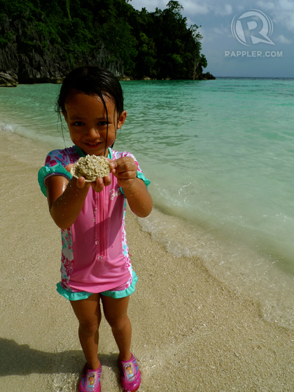 SUNSHINE AND CHILDHOOD. Children have the right to enjoy the sun. It's good for their bones and their experience of growing up. Photo from Nikka Santos