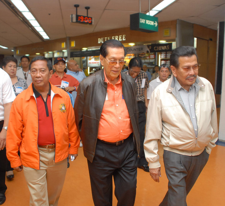 UNA TRIO. The alliance banks on the experience and popularity of Binay, Enrile and Estrada to boost the coalition in 2013 and beyond. File photo by Joe Arazas, Senate PRIB 