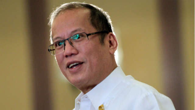 'VERY GOOD': President Benigno Aquino III keeps his high satisfaction ratings in spite of 2013 disasters. Malacañang file photo