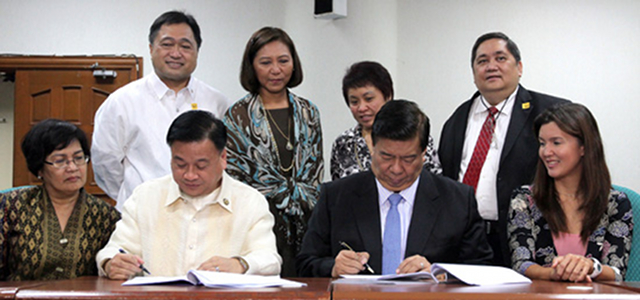 'PUT TO BED.' The bicameral conference committee "puts to bed" the sin tax reform bill, signing the reconciled version of the measure on Tuesday, December 11. Finance Secretary Cesar Purisima and Bureau of Internal Revenue Commissioner Kim Henares witness the historic event. Photo by Joseph Vidal, Senate PRIB. 'PUT TO BED.' The bicameral conference committee "puts to bed" the sin tax reform bill, signing the reconciled version of the measure on Tuesday, December 11. Finance Secretary Cesar Purisima and Bureau of Internal Revenue Commissioner Kim Henares witness the historic event. Photo by Joseph Vidal, Senate PRIB.