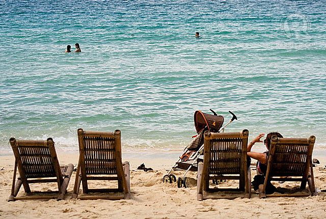 FAMILY-FRIENDLY. Boracay is not just for party-goers; it is for families, too