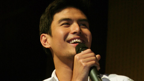 <b>Christian Bautista</b> in concert. Image from his official website, <b>...</b> - christian-bautista-20120925
