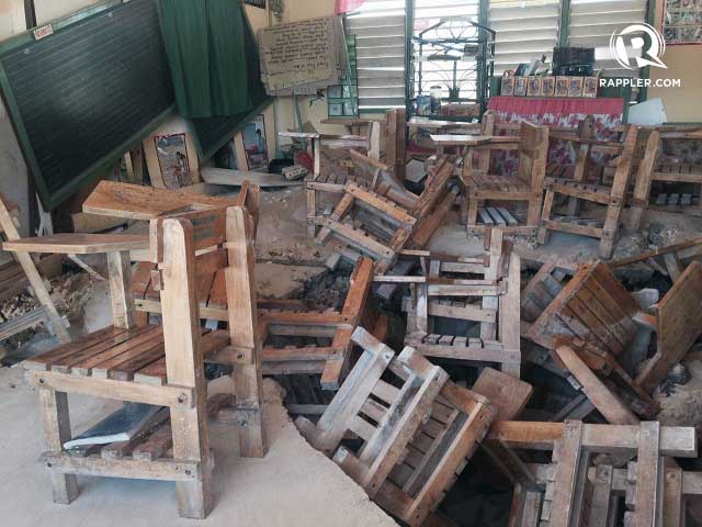 DESTRUCTION. A classroom in Loon, Bohol. File photo by Franz Lopez/Rappler