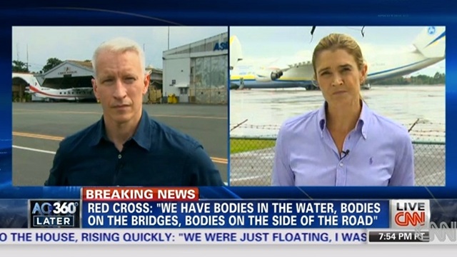 EXTENSIVE COVERAGE. CNN anchor Anderson Cooper reports on Haiyan live from an airport in Manila and tosses to Anna Coren on the latest relief efforts in Cebu. Screengrab from CNN 