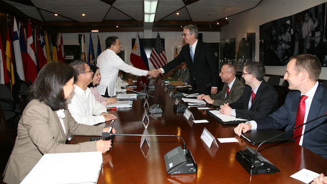 7TH ROUND: The Philippines and the US panels meet in Manila for the 7th round of talks. DND photo