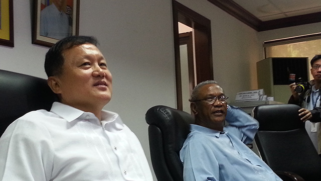 NDRRMC CHIEF. Retired army general Eduardo del Rosario (left) and his predecessor Benito Ramos