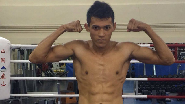 COMING TO AMERICA. Junior lightweight boxer Harmonito Dela Torre will look to advance his career in the United States. File photo by Ryan Songalia