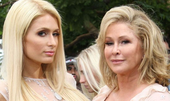 DESIGNING WOMEN. Paris Hilton gives all-out support to her now-designer mom, Kathy. Photo from holymoly.com