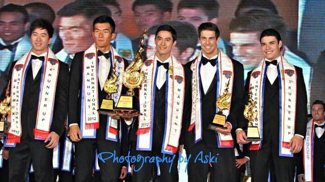 RAINING MEN. June Macasaet (middle) with the Manhunt International 2012 runners up. Image from designer Jian Lasala's Facebook page