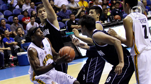 BEAST. Abdul posted another double-double. Photo by Rappler/Josh Albelda.