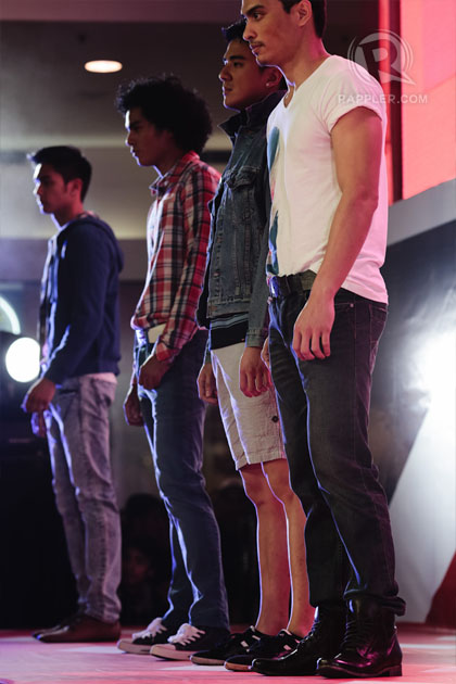 DON MENDOZA (FOREGROUND)