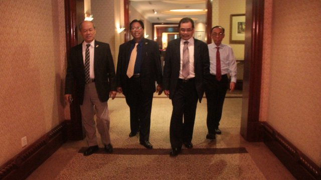 'FULL AUTONOMY.' The Moro Islamic Liberation Front negotiating panel during a short break in the talks. Photo by OPAPP