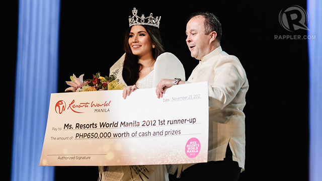 First runner-up Michelle Gavagan receiving her prize 