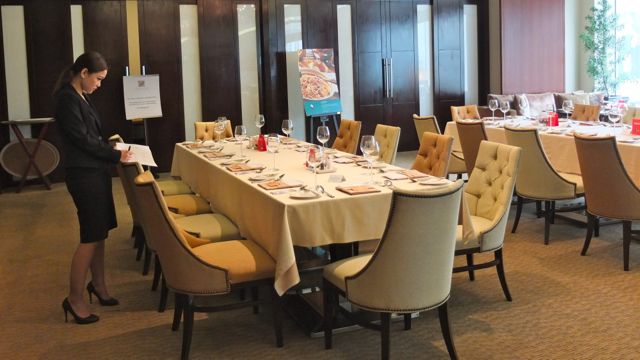 THE OAKROOM DINING AREA at Oakwood Premier Joy~Nostalg in Ortigas