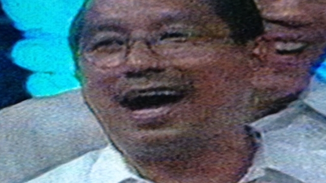 CLOSE FRIEND. Budget Secretary Butch Abad, one of the late Jesse Robredo's closest friends, joins in the chorus. Screen grab from Malacañang feed