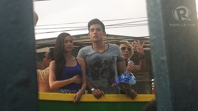 Kim Chiu of ABS-CBN drama 'Ina, Kapatid, Anak' with rumored flame Xian Lim, also known as #KimXi. Behind Xian is comedian and 'Sisterakas' star Vice Ganda