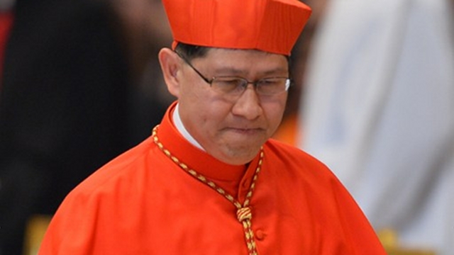 TEARY EYED. Luis Antonio Cardinal Tagle is in tears after Pope Benedict XVI, his mentor, officially made him a cardinal on Saturday. Photo from AFP