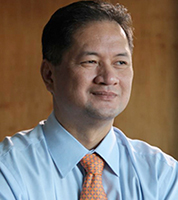 Dean Tony La Viña