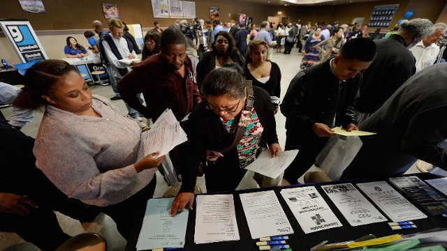 UNEMPLOYMENT DOWN. The US unemployment rate drops to 7.2% in September. Photo by AFP