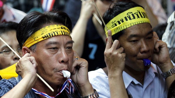 wrap-Thai-amnesty-bill-triggers-protests