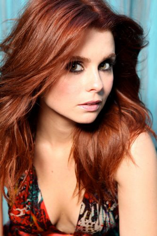 JoAnna Garcia Swisher bio