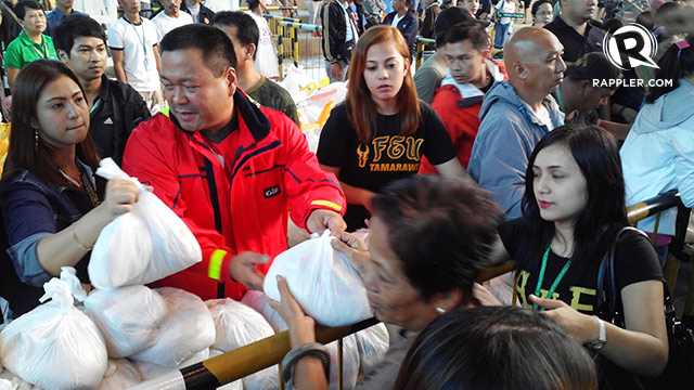 Bong, JV bring relief goods to Zambales