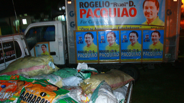 POSTER WAR. The vehicles with loaded with the sacks of torn posters. Photo by Aquiles Zonio