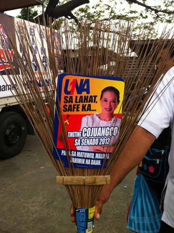 'NOT JUST STRAIGHT BUT CLEAN PATH.' UNA senatorial candidate Tingting Cojuangco gives out a unique freebie, one that she says is practical and will help voters remember her name. Photo by Ayee Macaraig 